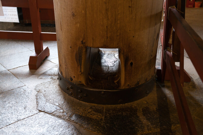 東大寺の穴くぐり