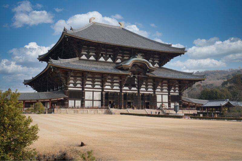 入り口付近から見た東大寺
